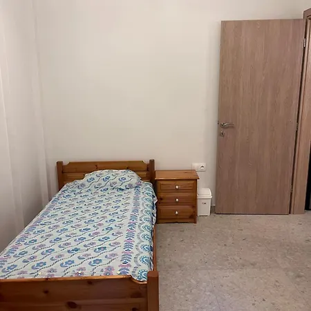 The Urban Nest! דירה *